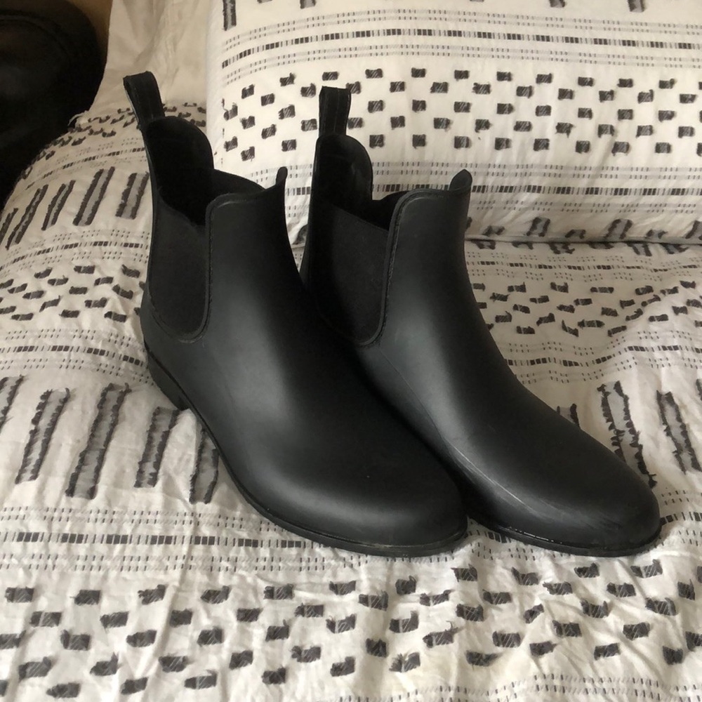 Rubber rain booties